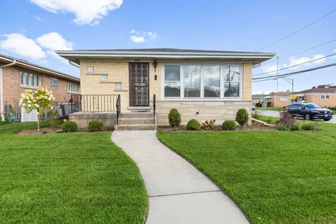 8500 W Carmen Ave, Chicago, IL 60656