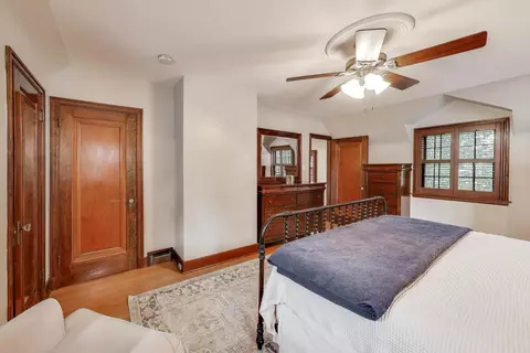 Bedroom - 908 Lexington St, Wheaton, IL 60187 photo 2 of 6