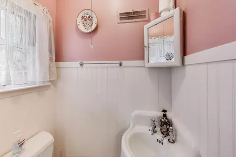 Bath - 908 Lexington St, Wheaton, IL 60187 photo 1 of 3
