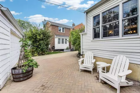Exterior - 908 Lexington St, Wheaton, IL 60187 photo 9 of 13
