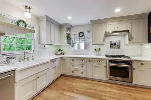 Kitchen - 908 Lexington St, Wheaton, IL 60187 photo 1 of 2