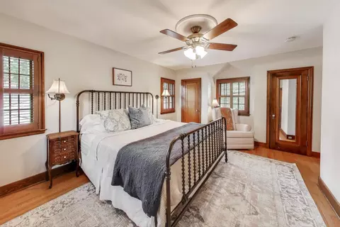 Bedroom - 908 Lexington St, Wheaton, IL 60187 photo 1 of 6