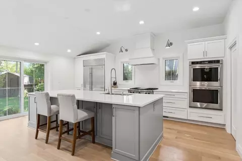 Kitchen - 905 Aurora Way, Wheaton, IL 60189 photo 1 of 6