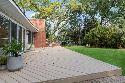 Exterior - 905 Aurora Way, Wheaton, IL 60189 photo 2 of 3