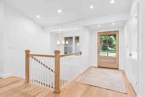 Entry Way - 905 Aurora Way, Wheaton, IL 60189 photo 1 of 1
