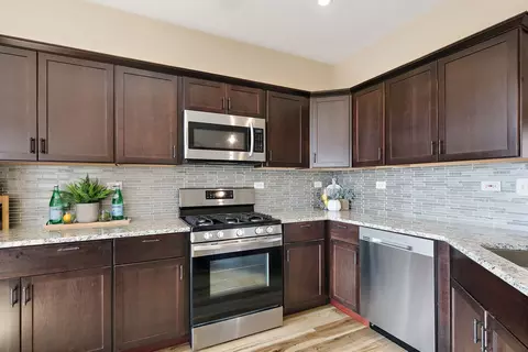 Kitchen - 24037 W Pear Tree Cir, Plainfield, IL 60585 photo 3 of 4