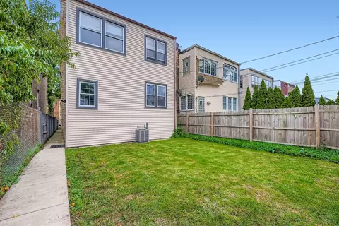 1010 N Trumbull Ave, Chicago, IL 60651 photo 3
