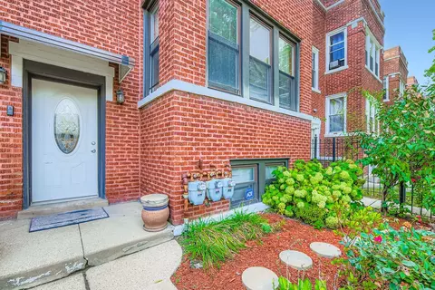 1010 N Trumbull Ave, Chicago, IL 60651 photo 2