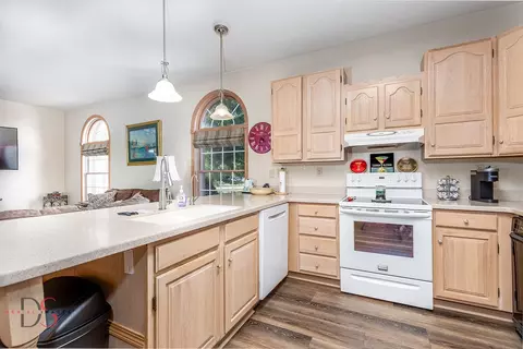 Kitchen - 601 Boulder Dr #A1, Morris, IL 60450 photo 2 of 2