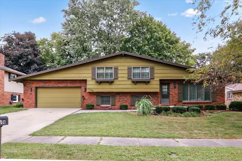 1106 N Oak St, Normal, IL 61761
