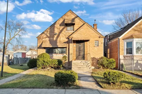9941 S Lowe Ave, Chicago, IL 60628 photo 2