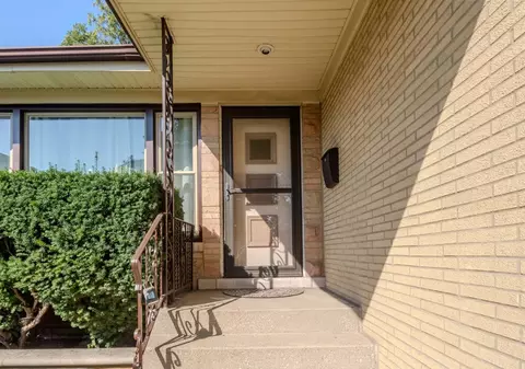 Undisclosed, Berwyn, IL 60402 photo 2