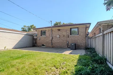 Undisclosed, Berwyn, IL 60402 photo 3