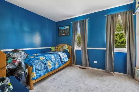 Bedroom - 1535 Teri Ln, Algonquin, IL 60102 photo 1 of 5