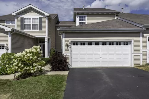 649 N Fox Trl, Round Lake, IL 60073