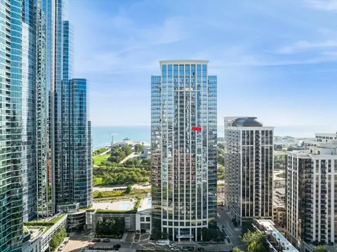 1235 S Prairie Ave #2506, Chicago, IL 60605