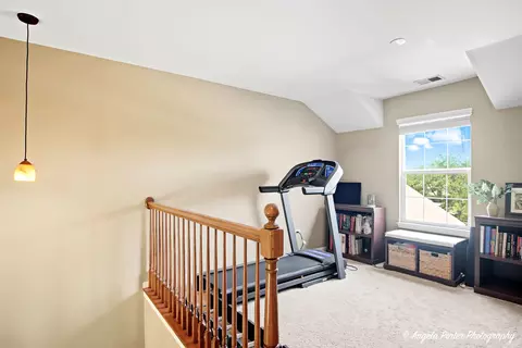 Entry Way - 507 Legend Ln, Mchenry, IL 60050 photo 4 of 5