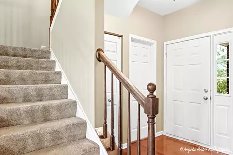 Entry Way - 507 Legend Ln, Mchenry, IL 60050 photo 1 of 5