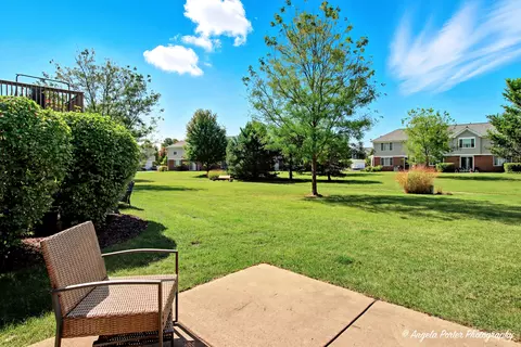 Exterior - 507 Legend Ln, Mchenry, IL 60050 photo 2 of 4