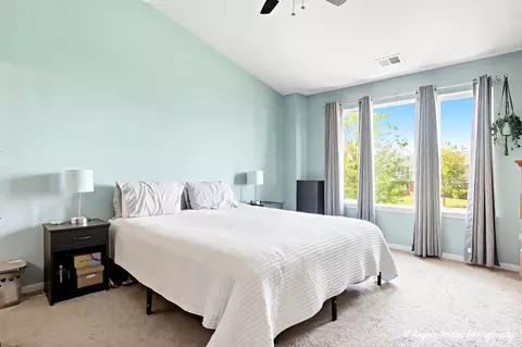 Bedroom - 507 Legend Ln, Mchenry, IL 60050 photo 2 of 3