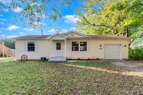1907 Irene Rd, Sandwich, IL 60548