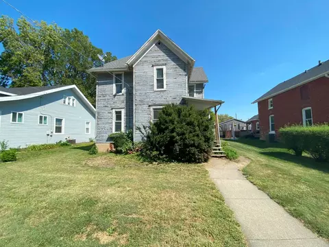 208 11th Ave, Sterling, IL 61081