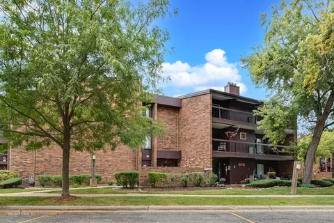14525 Walden Ct #PH4, Oak Forest, IL 60452