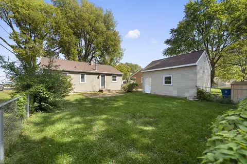 Exterior - 1040 W South St, Bradley, IL 60915 photo 5 of 6