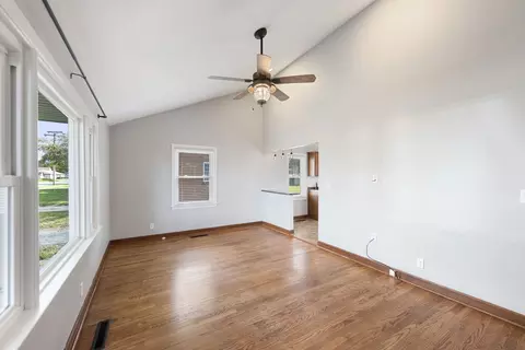 Living - 1040 W South St, Bradley, IL 60915 photo 2 of 4