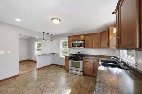 Kitchen - 1040 W South St, Bradley, IL 60915 photo 2 of 2