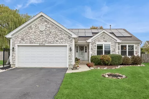 3040 Banbury Ln, Lake In The Hills, IL 60156