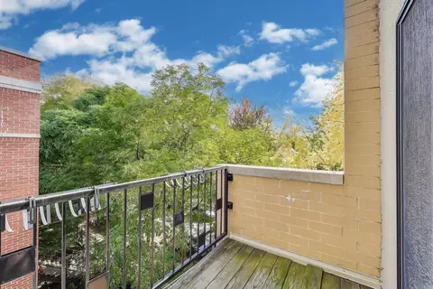 Exterior - Undisclosed, Chicago, IL 60622 photo 3 of 7