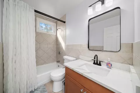Bath - 3204 E Frontage Rd, Rolling Meadows, IL 60008 photo 1 of 2