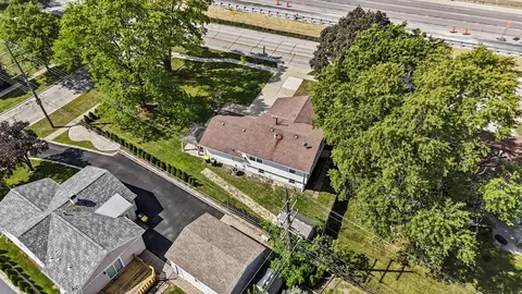 View/Area - 3204 E Frontage Rd, Rolling Meadows, IL 60008 photo 2 of 4