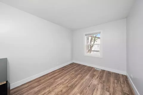 Bedroom - 3204 E Frontage Rd, Rolling Meadows, IL 60008 photo 1 of 5