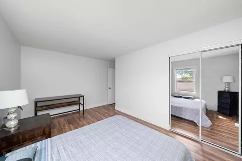 Bedroom - 3204 E Frontage Rd, Rolling Meadows, IL 60008 photo 4 of 5