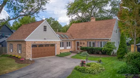 1015 S 6th St, Saint Charles, IL 60174
