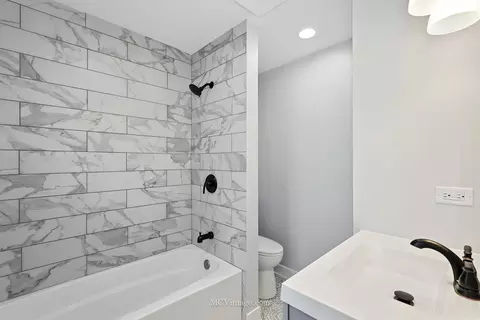 Bath - 237 E 92nd St, Chicago, IL 60619 photo 3 of 3