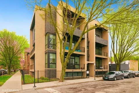 2208 N Oakley Ave #1N, Chicago, IL 60647