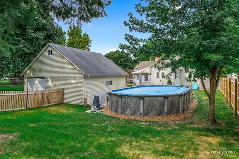 660 South Ave, Sycamore, IL 60178