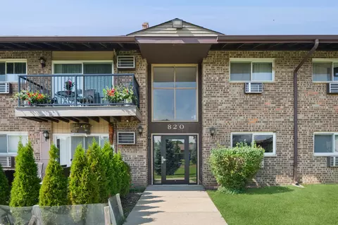 820 E Old Willow Rd #214, Prospect Heights, IL 60070