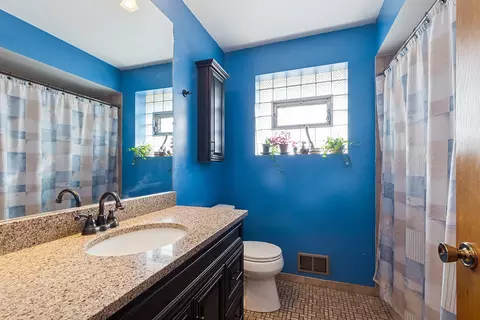 Bath - 8525 Massasoit Ave, Burbank, IL 60459 photo 1 of 4