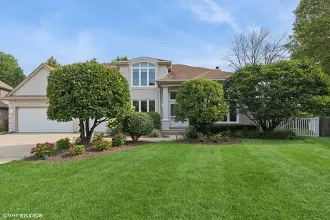 2033 Olive Hill Dr, Buffalo Grove, IL 60089
