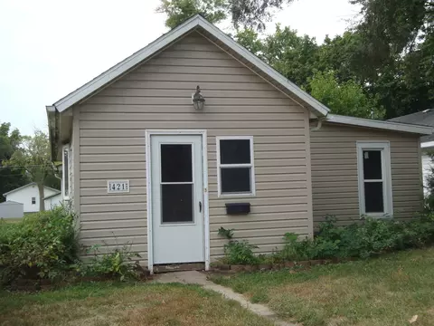 421 E Thompson Ave, Hoopeston, IL 60942 photo 1