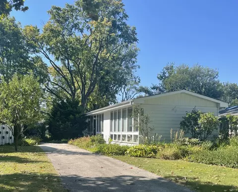 444 E Schiller St, Elmhurst, IL 60126