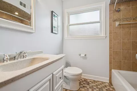 Bath - 1726 Dobson St, Evanston, IL 60202 photo 1 of 2