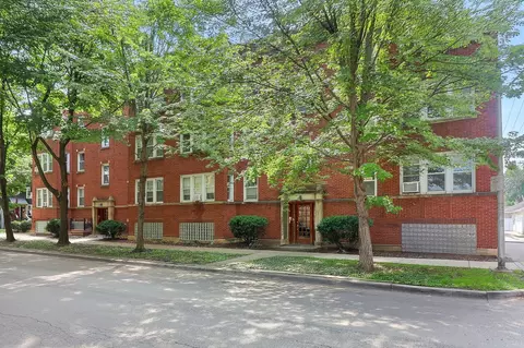 3707 W Cullom Ave #1, Chicago, IL 60618