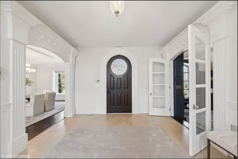 Entry Way - 34 W033 White Thorne Rd, Wayne, IL 60184 photo 1 of 9