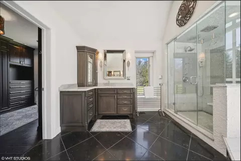 Bath - 34 W033 White Thorne Rd, Wayne, IL 60184 photo 7 of 13