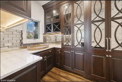 Kitchen - 34 W033 White Thorne Rd, Wayne, IL 60184 photo 9 of 12